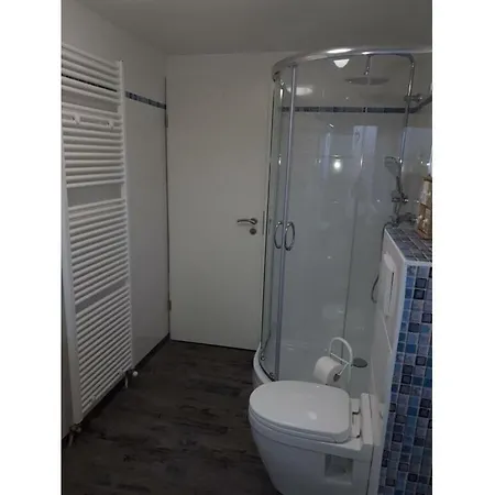 Holiday Apartment With 1 Bedroom בית נופש
