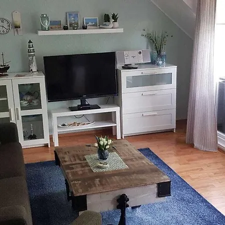 Holiday Apartment With 1 Bedroom בית נופש *
